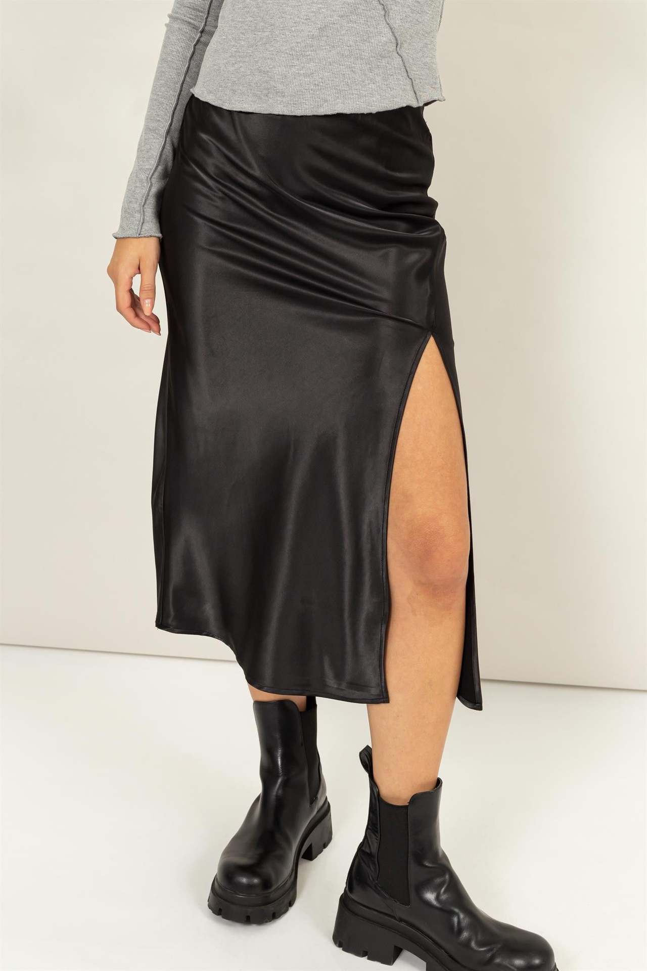 Skirt Satin Split front