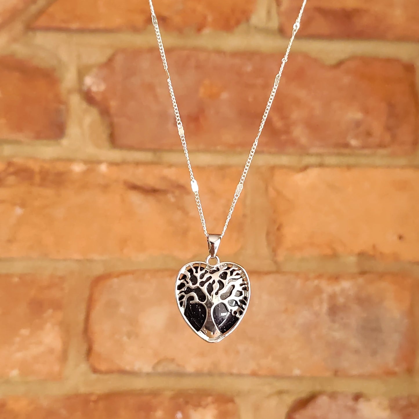 Heart Shape Tree of Life Mounted Aventurine Green Crystal Pendant Necklace Natural Stone Positive Energy Chakra Pendants Silver Chain