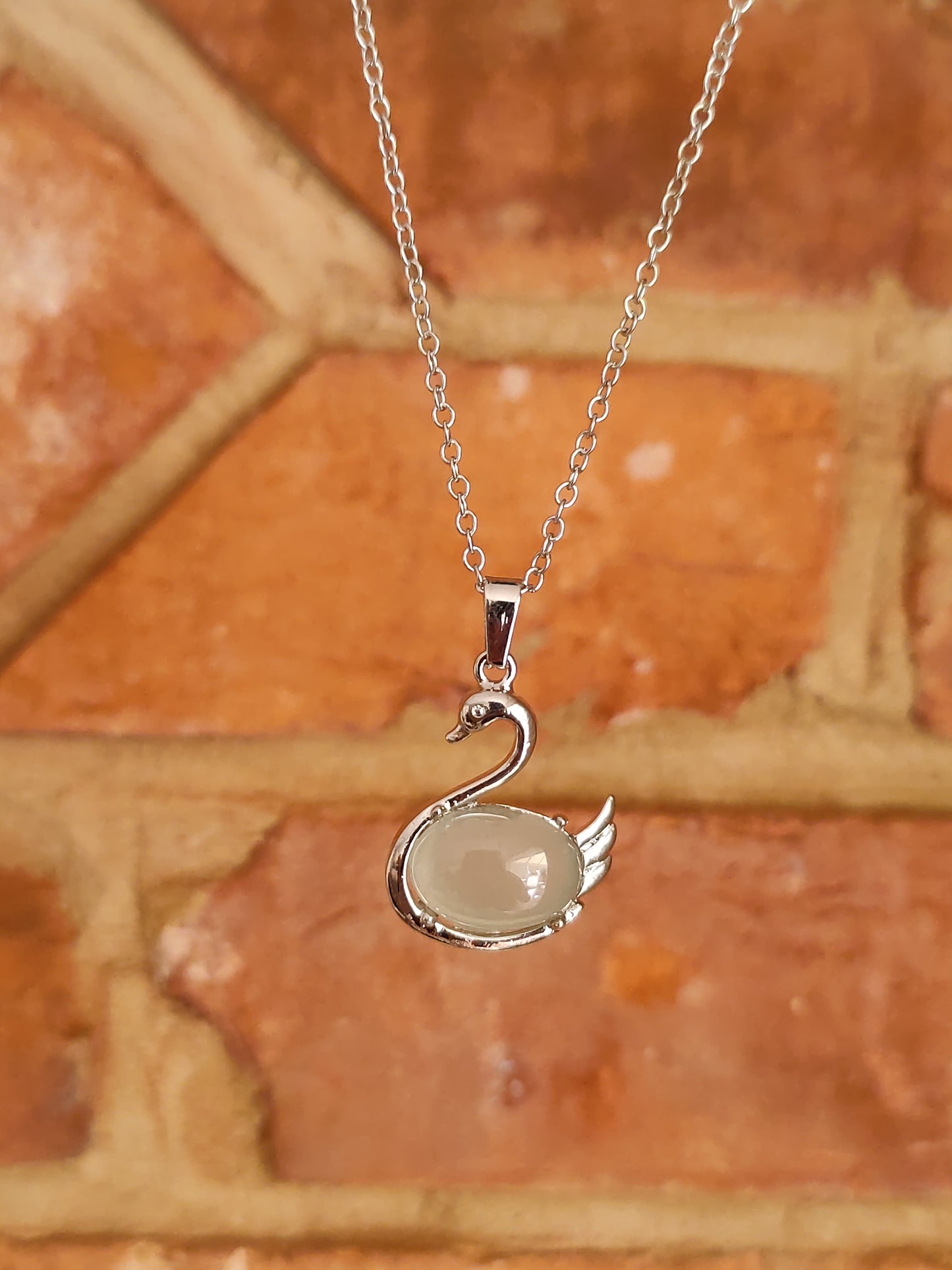 Healing Crystal Natural Stone Necklaces Cute Funky Swan Crystal Necklace Pendants