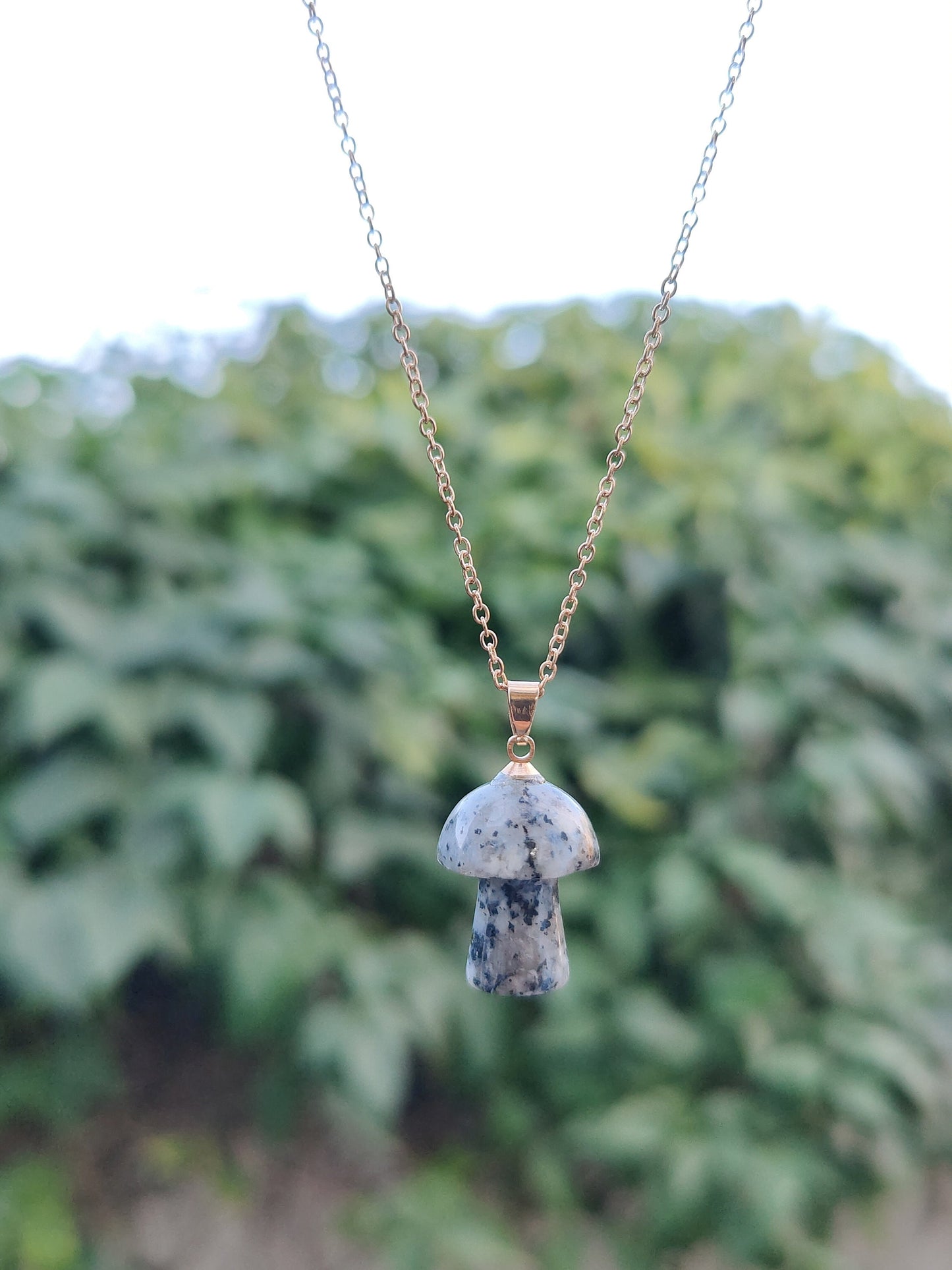 Gold Chain Blue Goldstone Blood Stone Mushroom Natural Crystal Stone Necklace Pendant Funky Cute Polished Chakra Stone