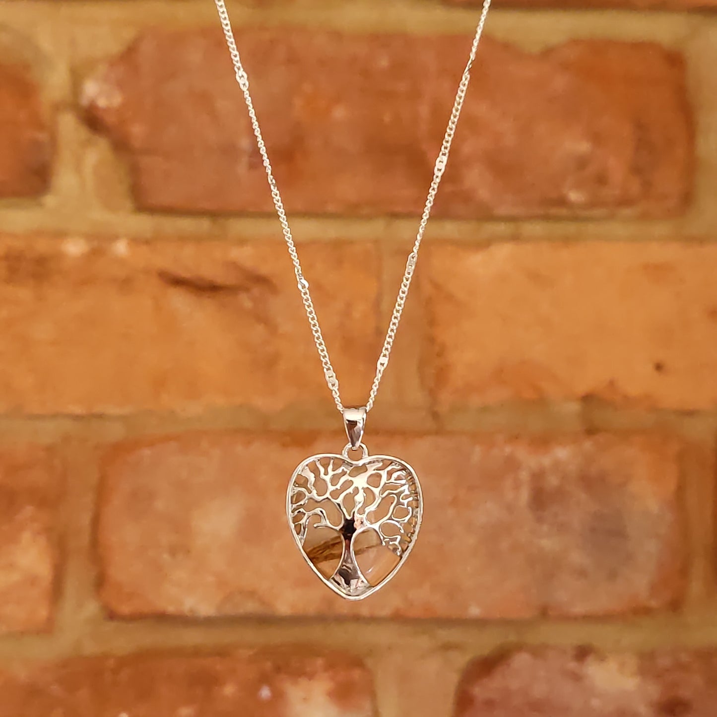 Heart Shape Tree of Life Mounted Crystal Pendant Necklace Natural Stone Positive Energy Chakra Pendants Silver Chain Necklaces