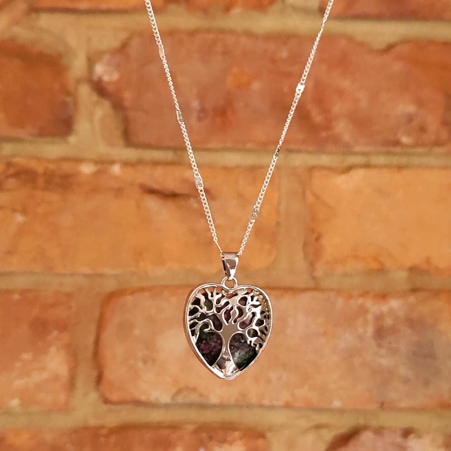 Heart Shape Tree of Life Mounted Aventurine Green Crystal Pendant Necklace Natural Stone Positive Energy Chakra Pendants Silver Chain