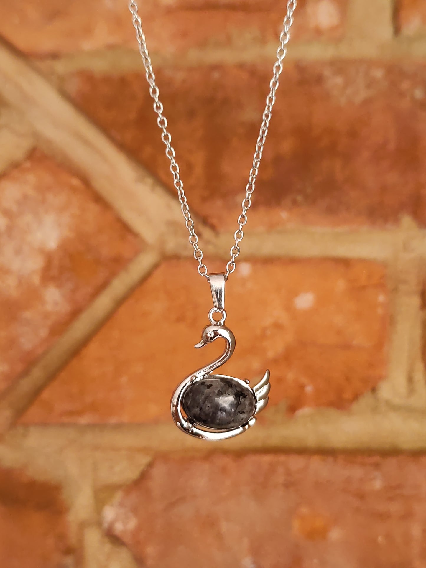 Healing Crystal Natural Stone Necklaces Cute Funky Swan Crystal Necklace Pendants