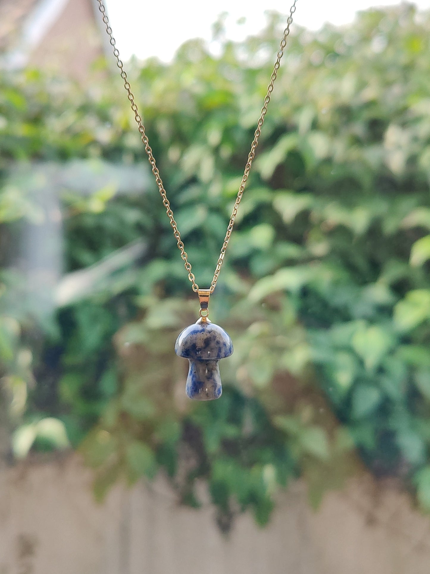 Gold Chain Amethyst Mushroom Natural Crystal Stone Necklace Pendant Funky Cute Polished Chakra Stone