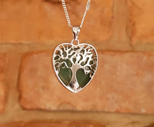 Heart Shape Tree of Life Mounted Aventurine Green Crystal Pendant Necklace Natural Stone Positive Energy Chakra Pendants Silver Chain